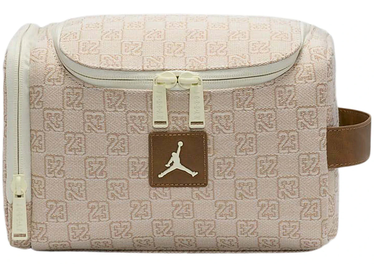 Jordan Monogram Dopp Kit (5.9L) Coconut Milk – Jordan – THE LAB CONCEPT CLUB Bienne