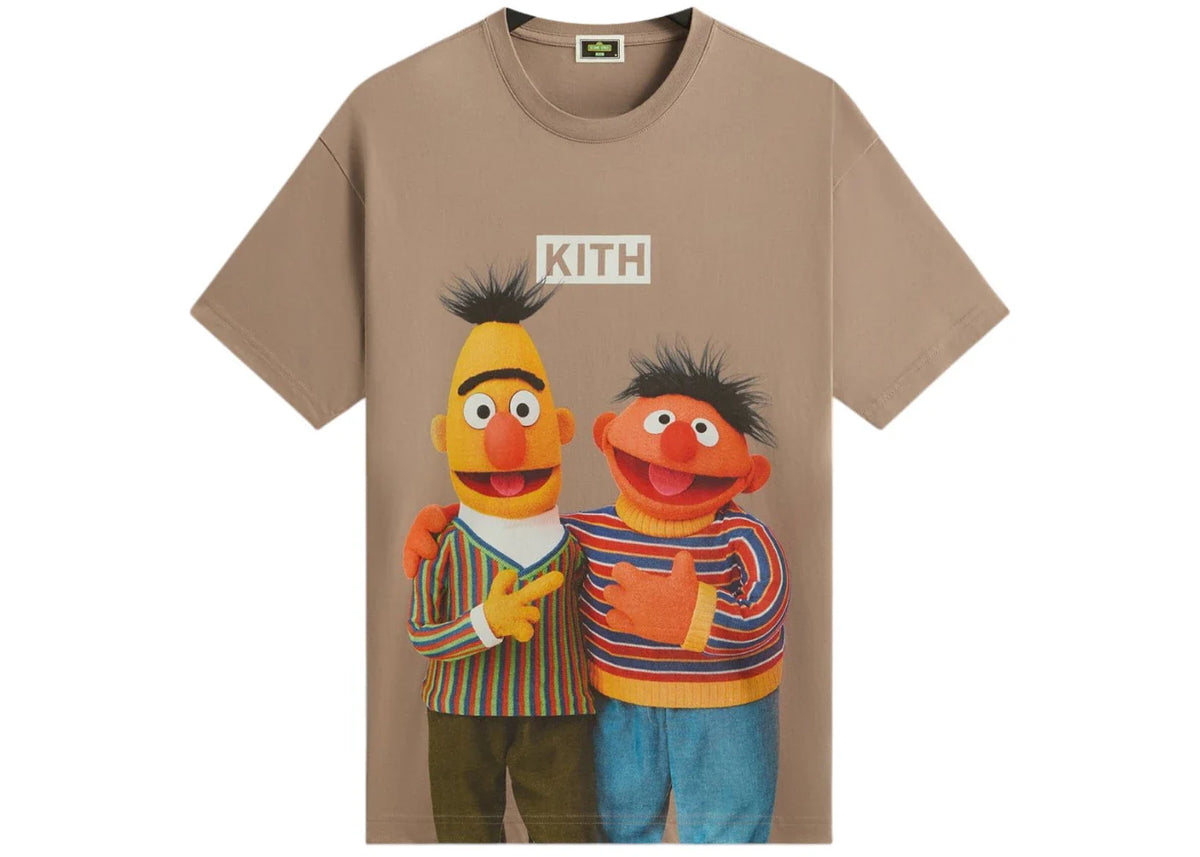Kith x Sesame Street Bert & Ernie Tee Quicksand – Kith – THE LAB CONCEPT CLUB Bienne