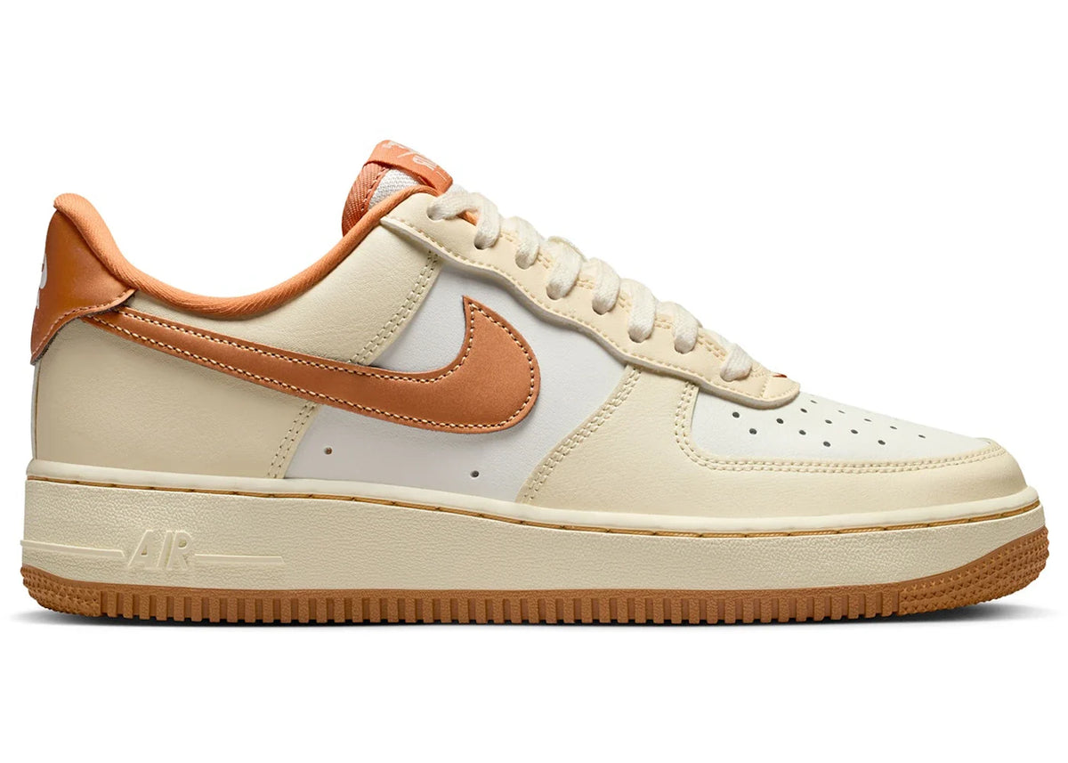 Nike Air Force 1 Low '07 Coconut Milk Celestial Gold Copper (Women's) – Nike – THE LAB CONCEPT CLUB Bienne
