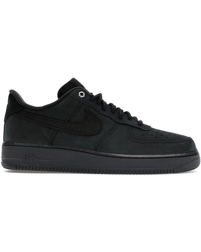 Nike Air Force 1 Low '07 WB Triple Black Nubuck - visuel officiel StockX