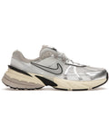 Nike V2K Run Summit White Metallic Silver (Women's) - visuel officiel StockX