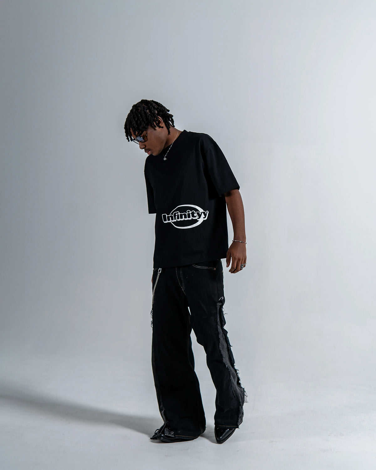 Infinityy Trust no one Black T-Shirt