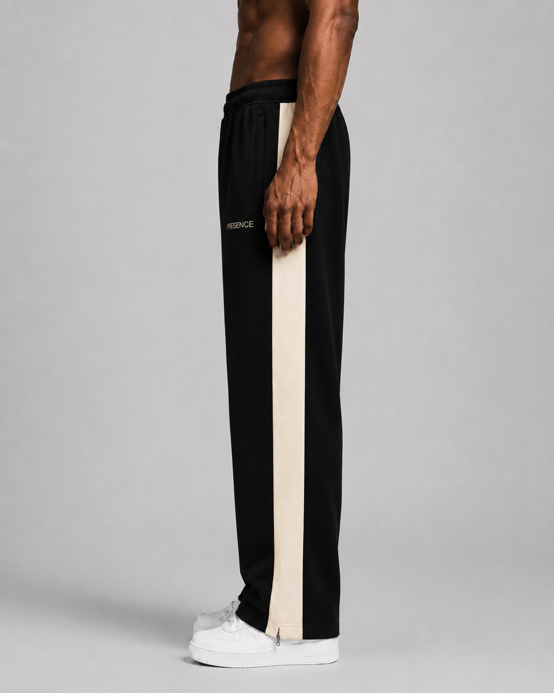 TRACK PANTS - BLACK
